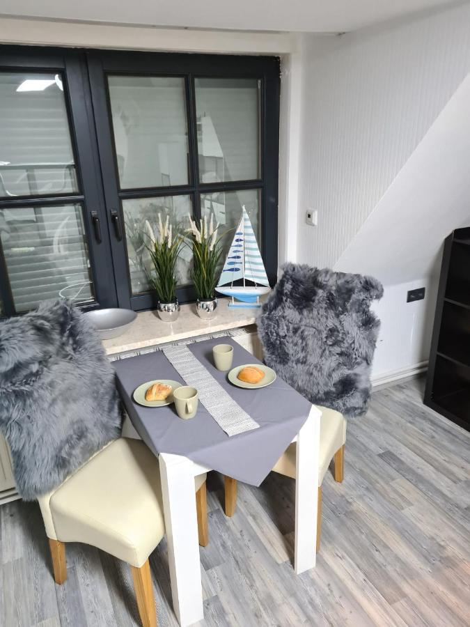Exklusive Ferienwohnung Nahe Der Nordsee Wesselburen Kültér fotó